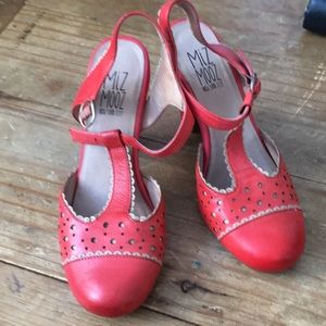 Red high heel 👠 shoes